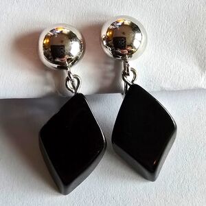 Vintage Crown Trifari earrings clip on black silver tone clipon elegant